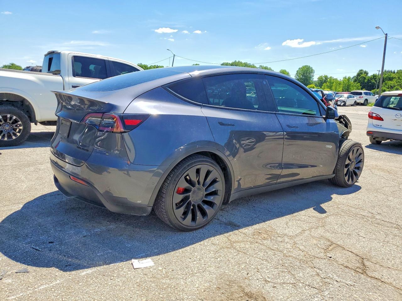 2022 Tesla Model Y - Image 3