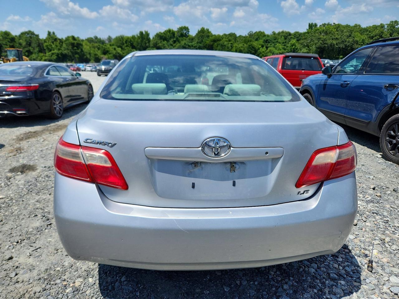 2009 Toyota Camry Le - Image 6