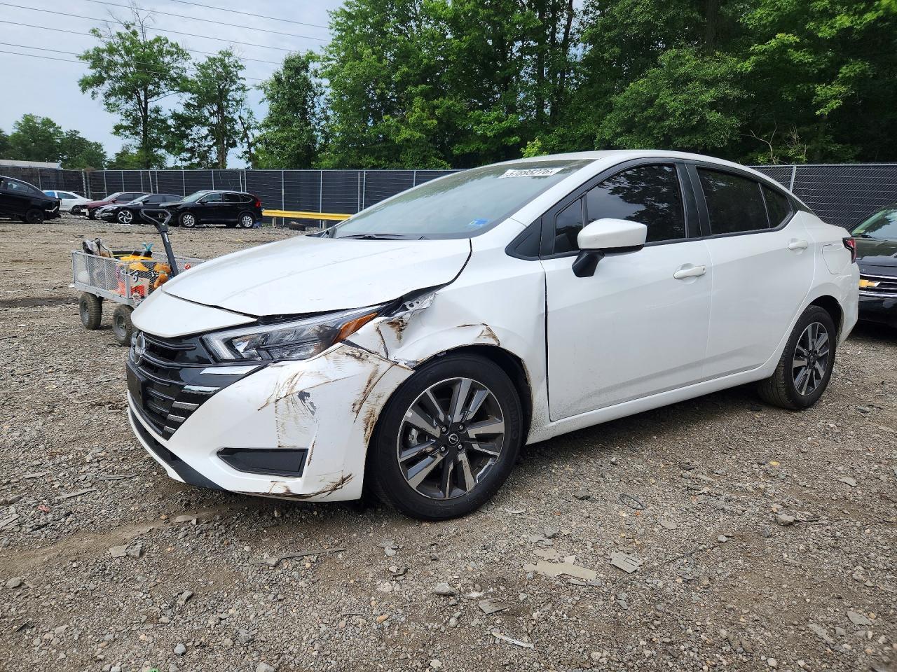 2025 Nissan Versa Sv