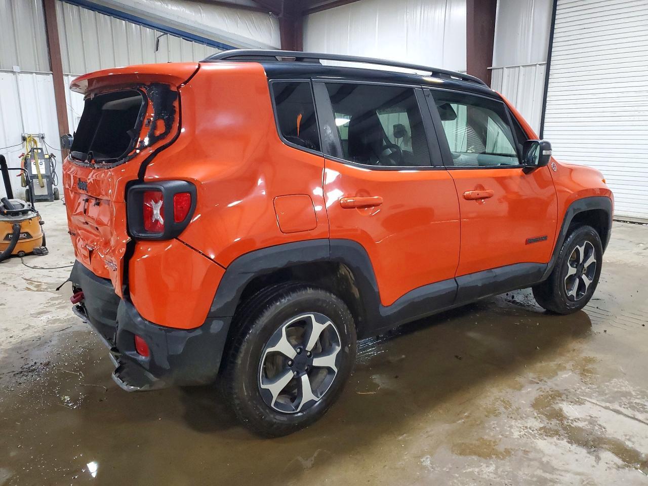 2021 Jeep Renegade Trailhawk - Image 3