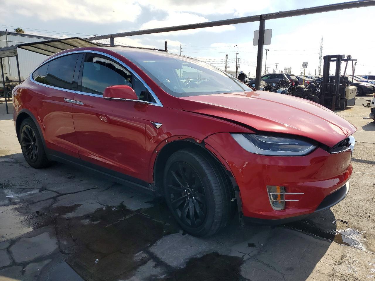 2017 Tesla Model X - Фото 4