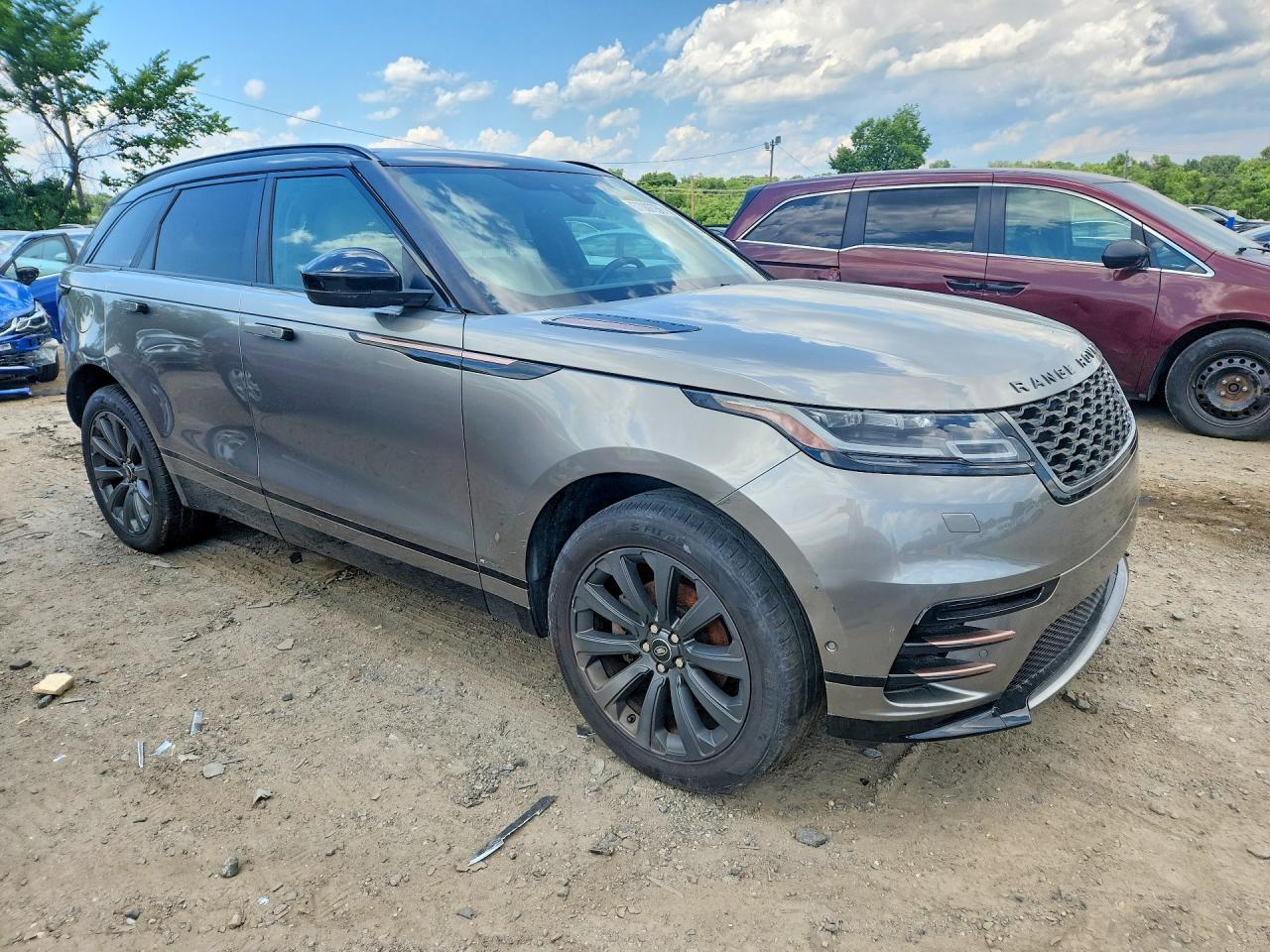 2018 Land Rover Range Rover Velar R-Dynamic Se - Image 4