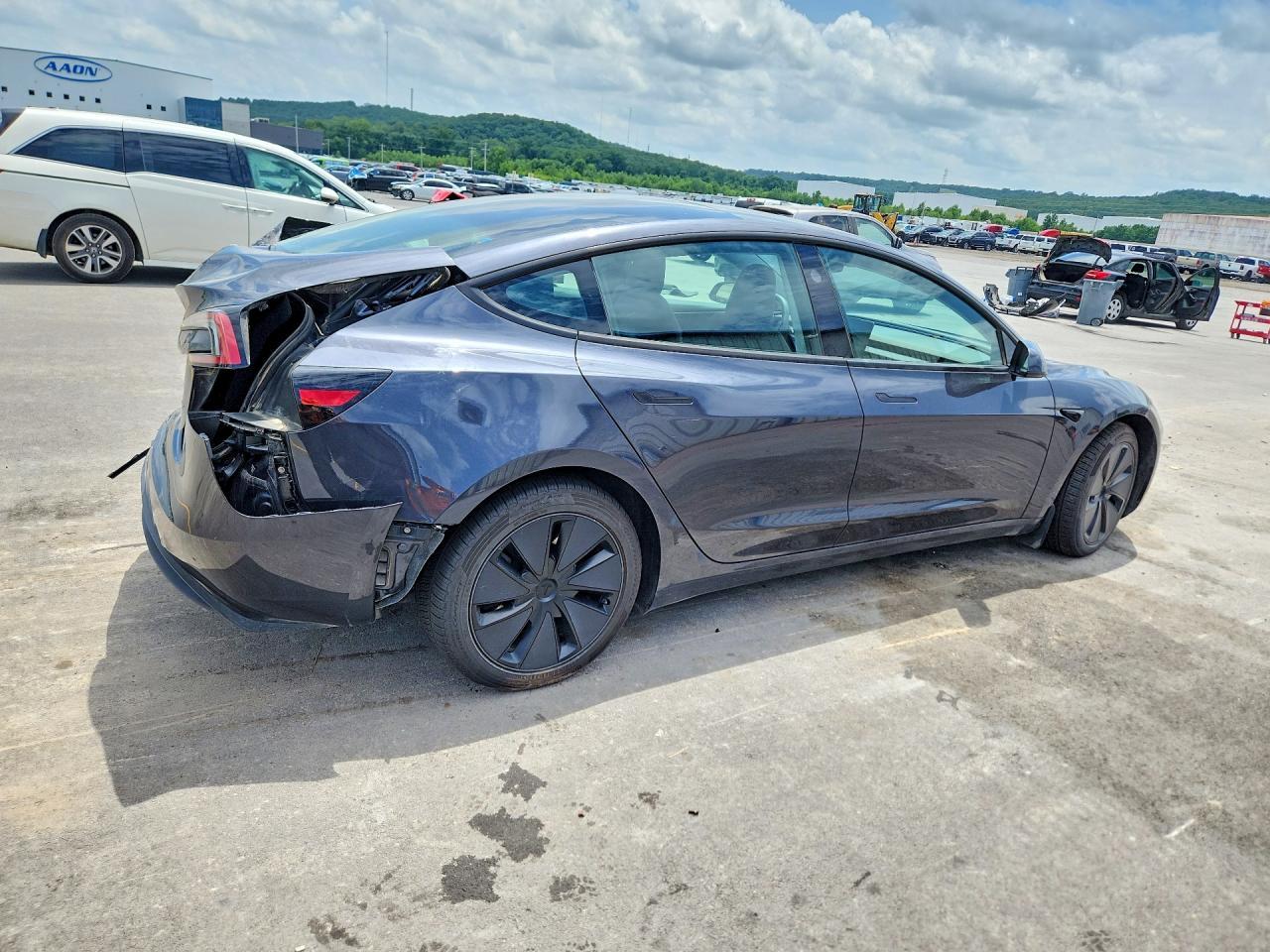 2024 Tesla Model 3 - Image 3