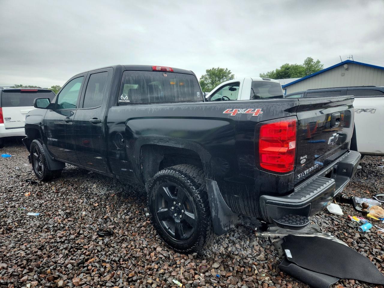 2016 Chevrolet Silverado K1500 - Image 2