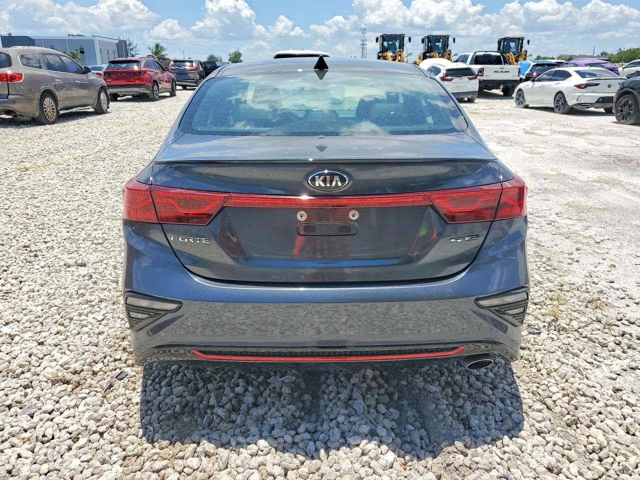 2021 Kia Forte Gt Line - Image 6