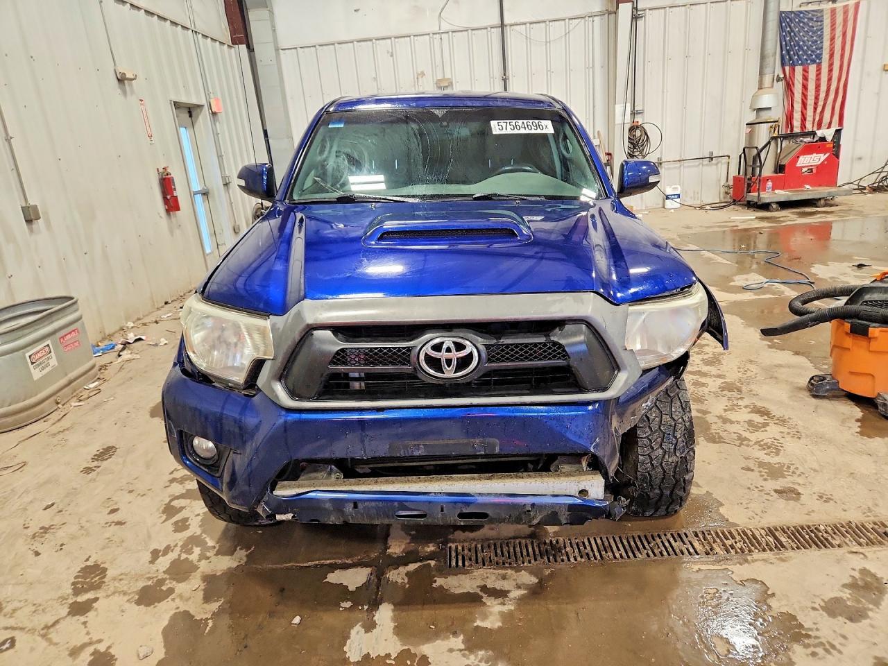 2015 Toyota Tacoma V6 - Image 5