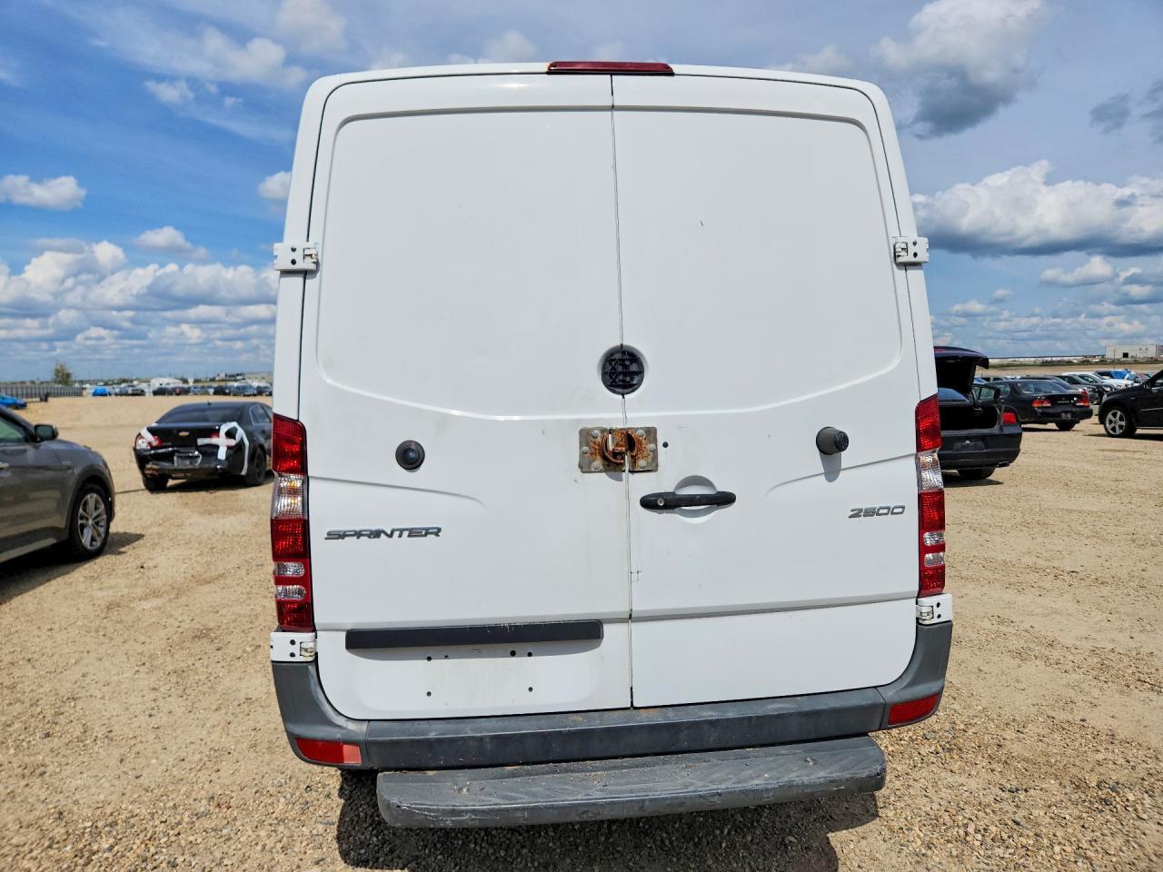 2016 Mercedes-Benz Sprinter 2500 - Image 6