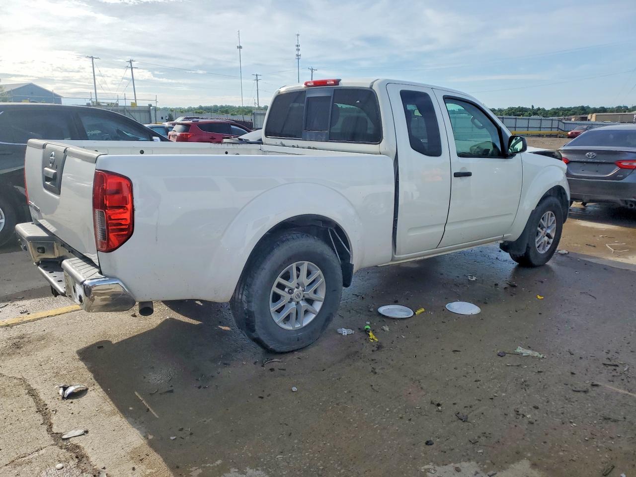 2017 Nissan Frontier Sv V6 - Фото 3