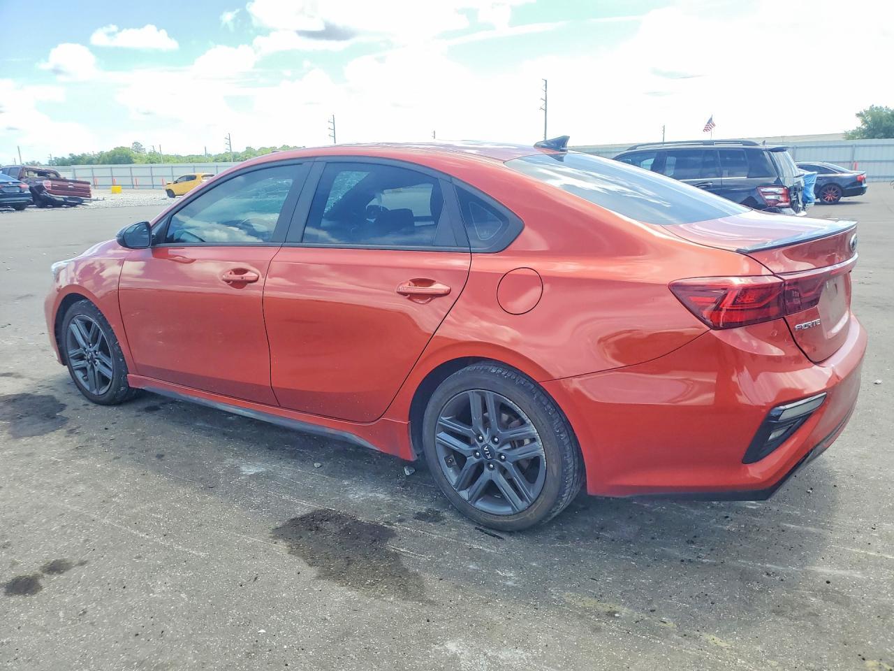 2021 Kia Forte Gt Line - Image 2