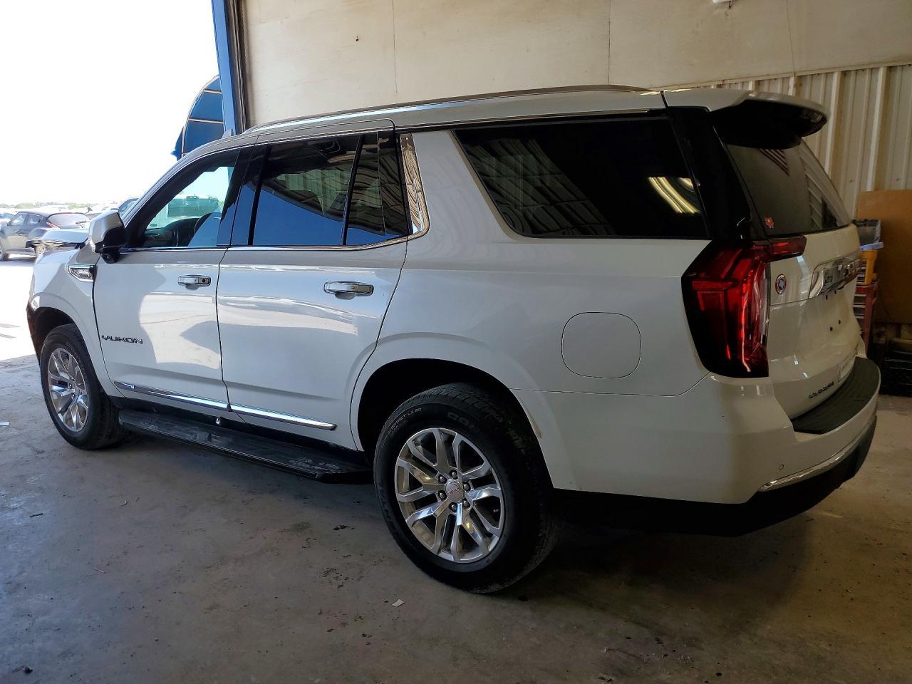 2023 GMC Yukon Slt - Фото 2