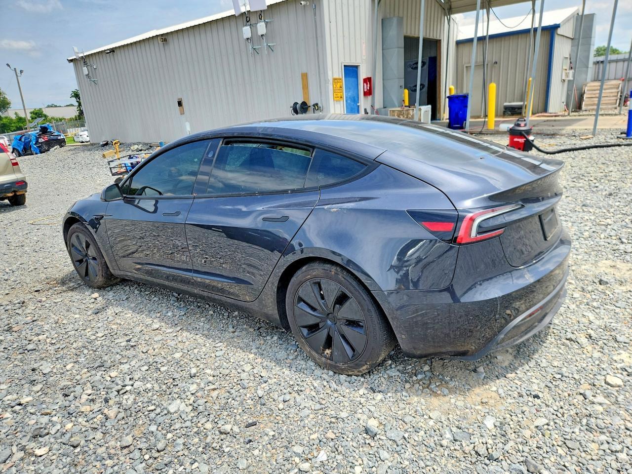 2025 Tesla Model 3 - Image 2