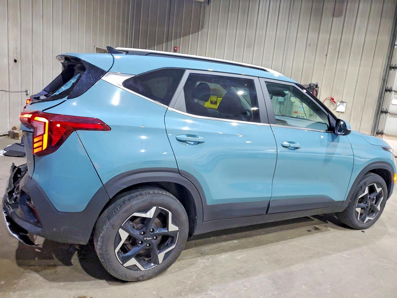 2024 Kia Seltos Ex - Image 3