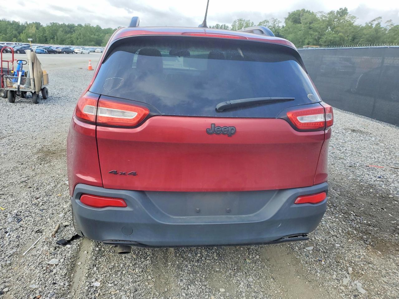 2016 Jeep Cherokee Sport - Image 6