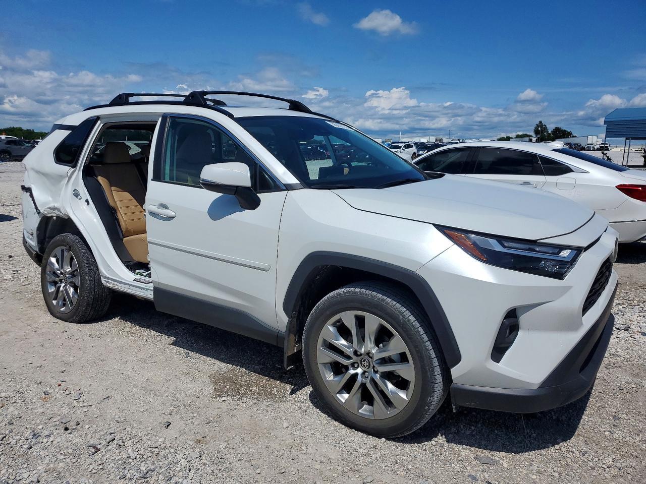 2024 Toyota Rav4 Xle Premium - Фото 4