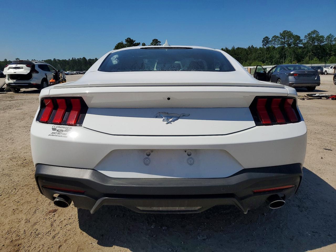 2024 Ford Mustang - Фото 6