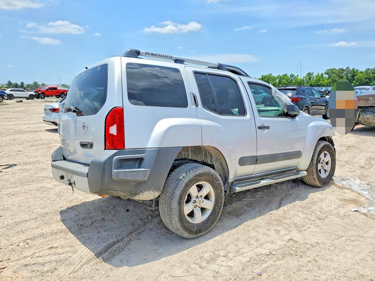 2013 Nissan Xterra X - Фото 3