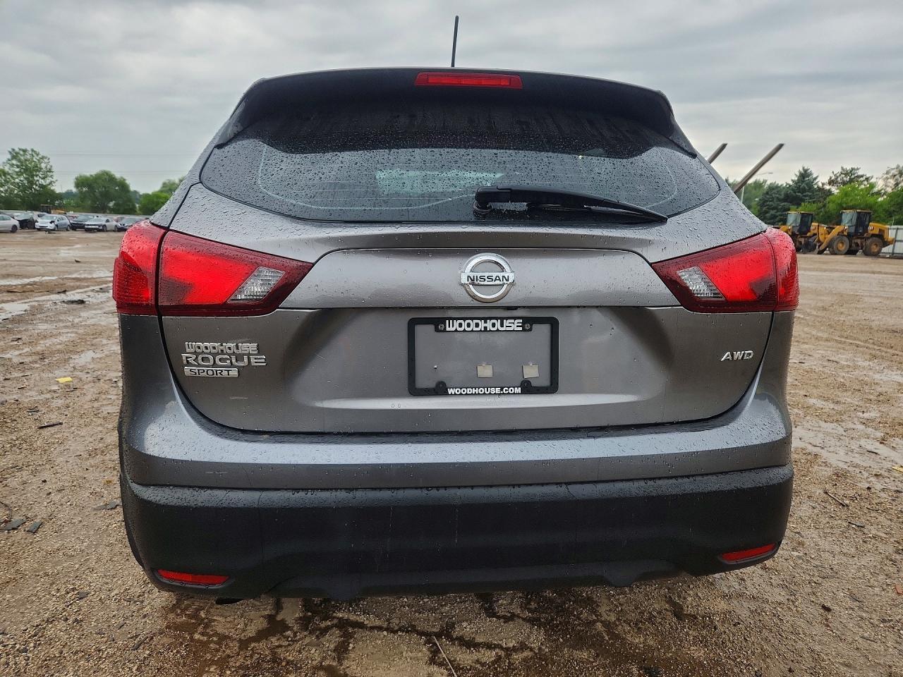 2017 Nissan Rogue Sport S - Image 6