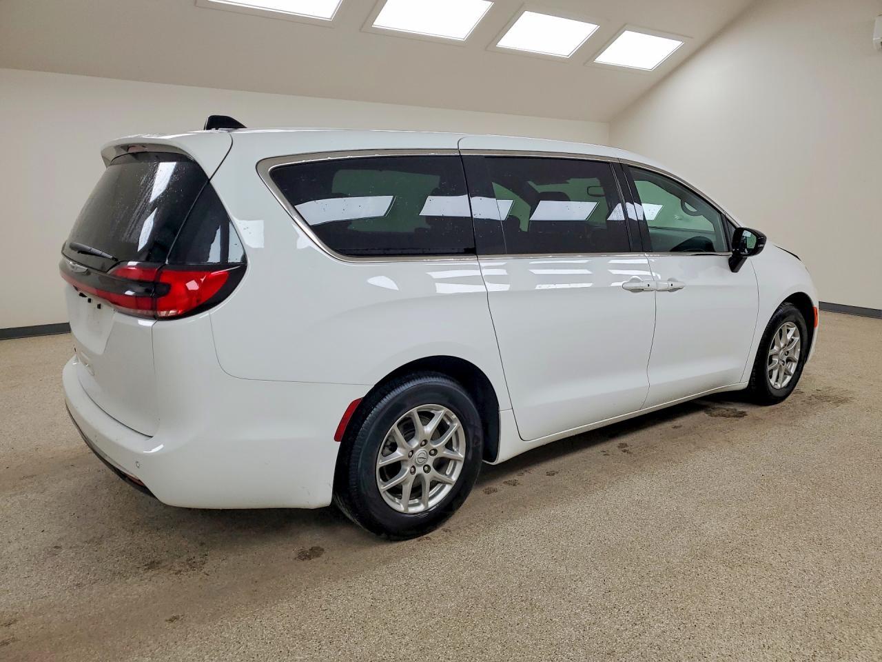 2026 Chrysler Pacifica Select - Фото 3