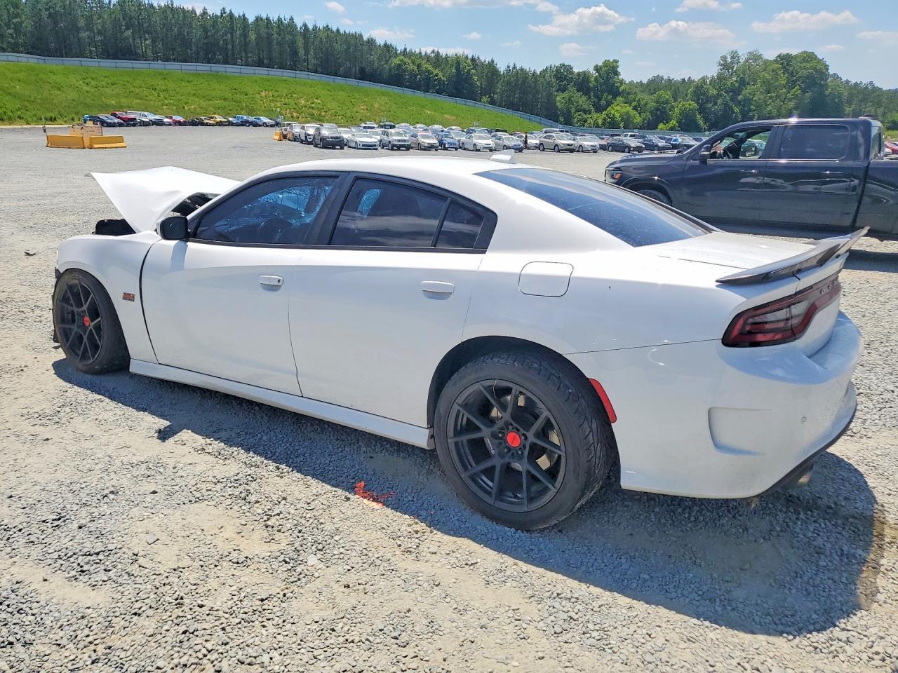 2019 Dodge Charger Scat Pack - Image 2