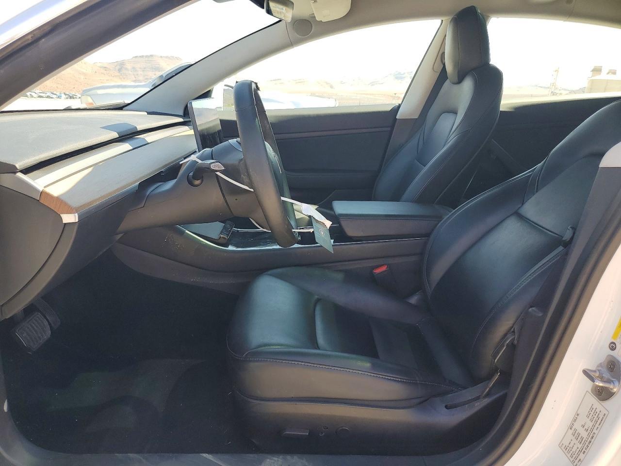 2020 Tesla Model 3 - Фото 7