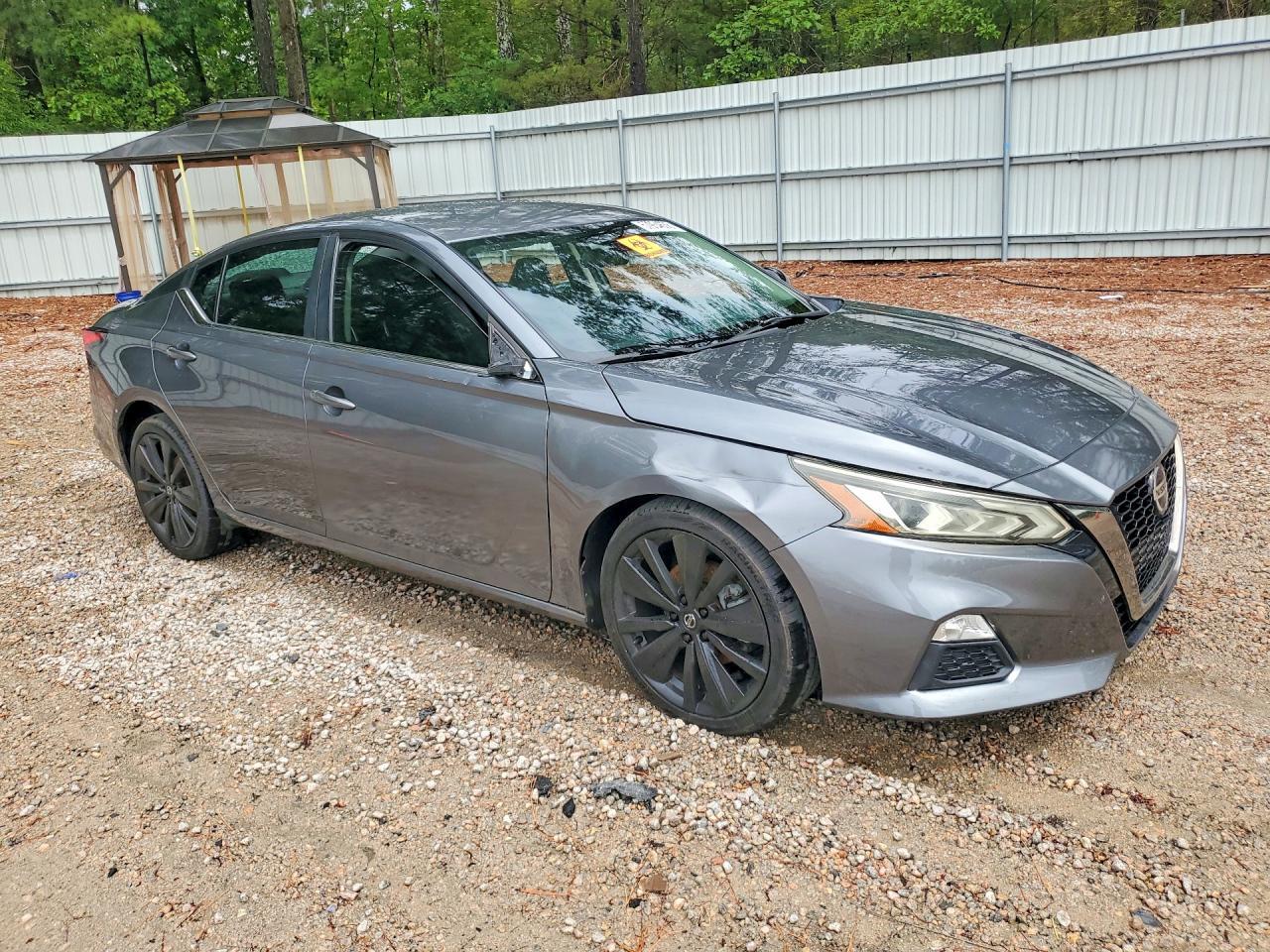 2021 Nissan Altima Sr - Image 4