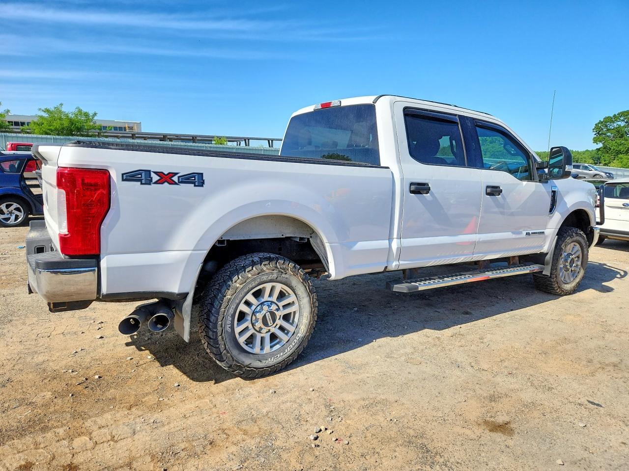 2019 Ford F250 Super Duty - Фото 3