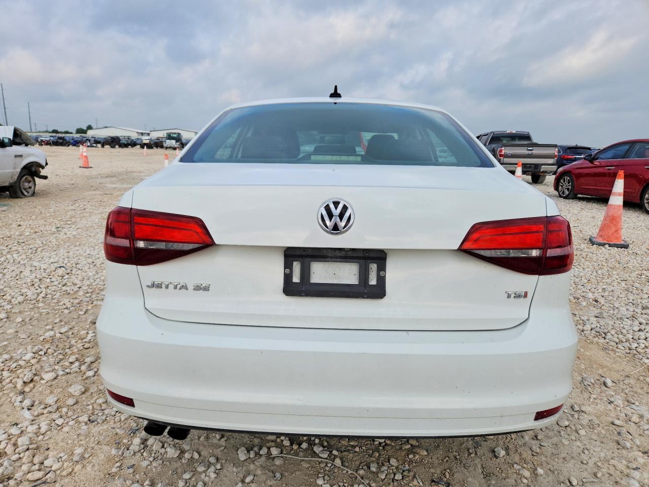 2016 Volkswagen Jetta Se - Image 6