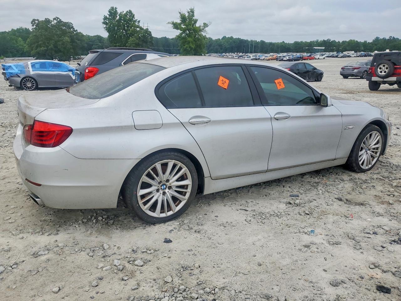2011 BMW 550 I - Фото 3