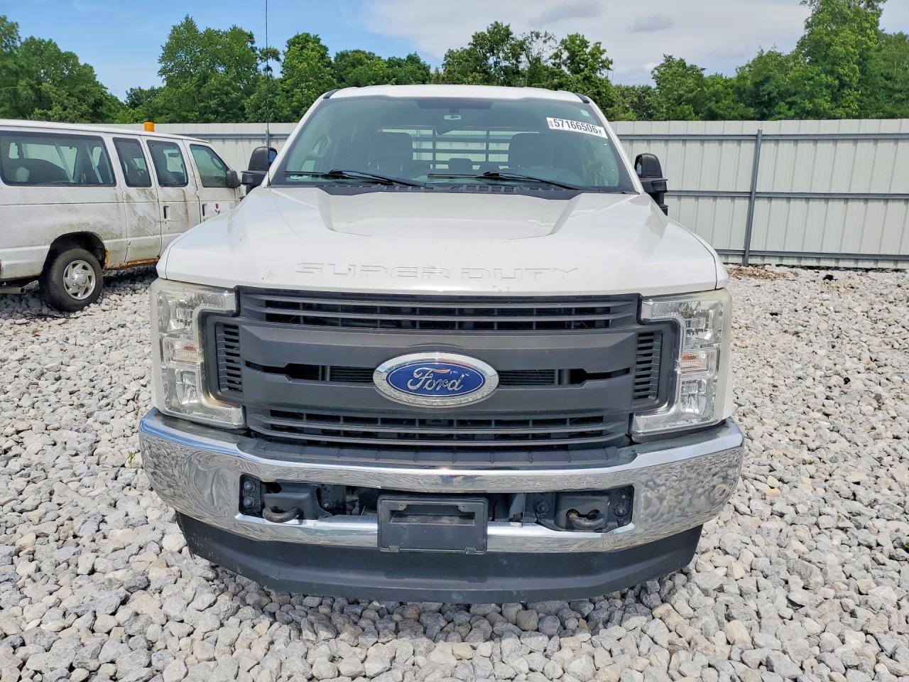 2017 Ford F250 Super Duty - Фото 5