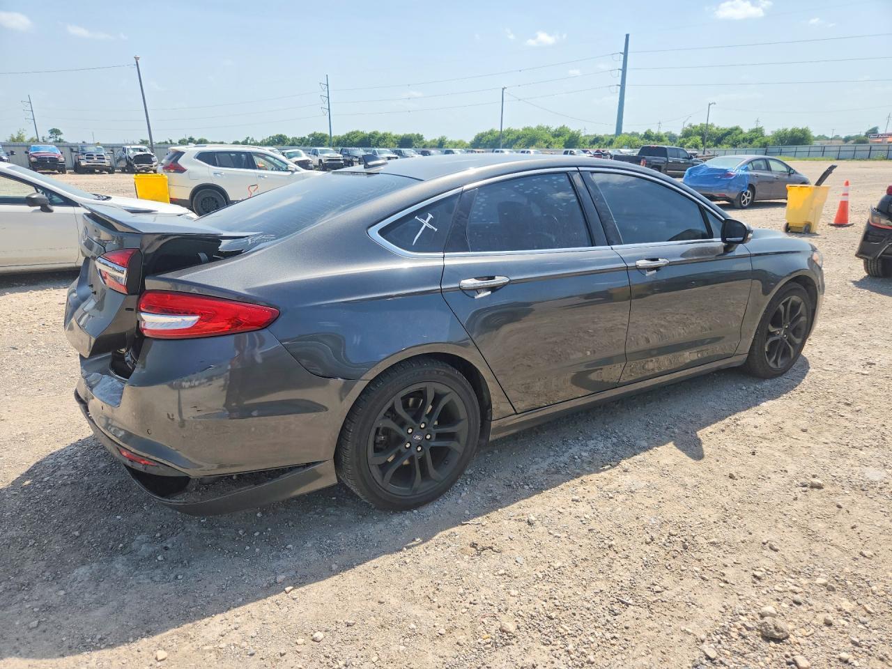 2019 Ford Fusion Titanium - Image 3