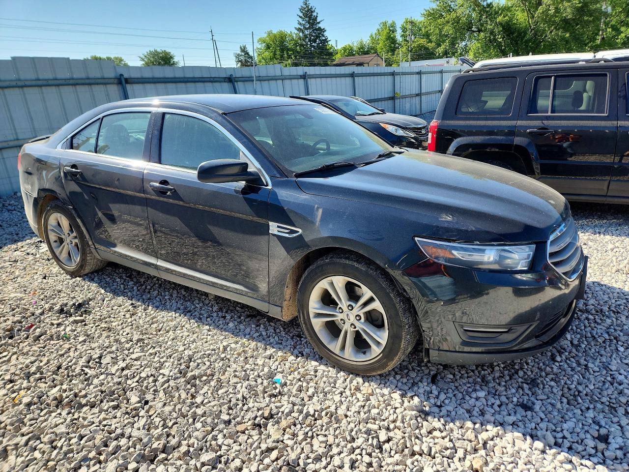 2015 Ford Taurus Sel - Image 4