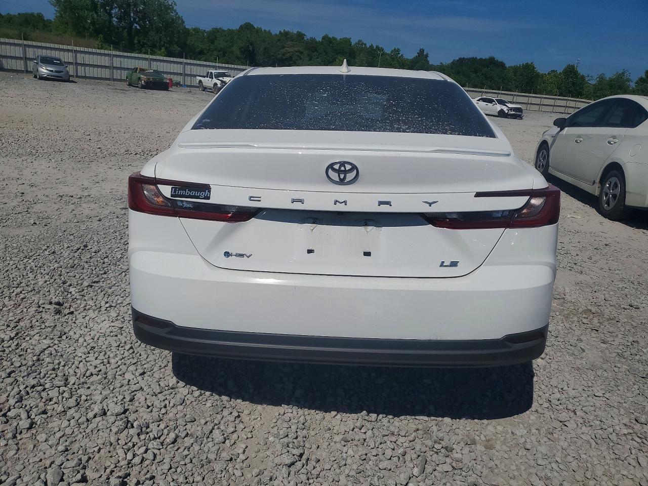2025 Toyota Camry Le - Фото 6