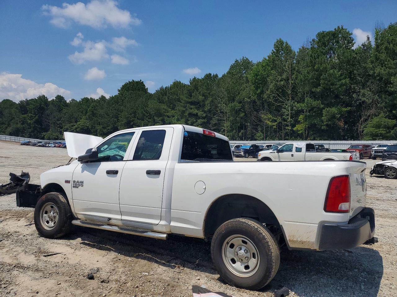 2021 Ram 1500 Classic Tradesman - Фото 2