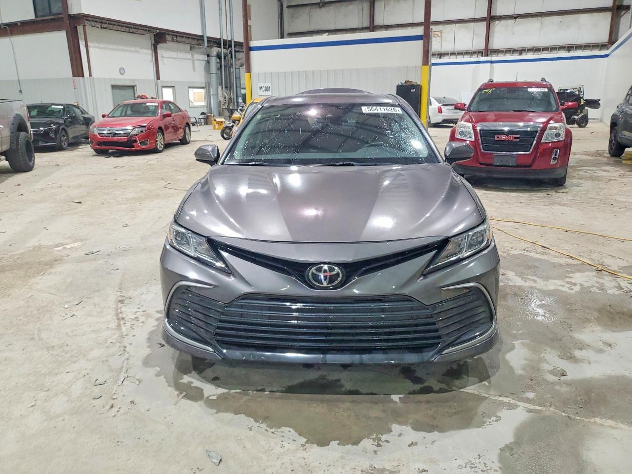2021 Toyota Camry Le - Фото 5