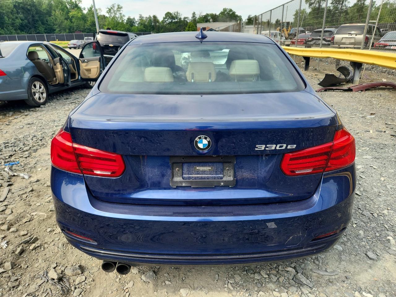 2018 BMW 330E - Фото 6