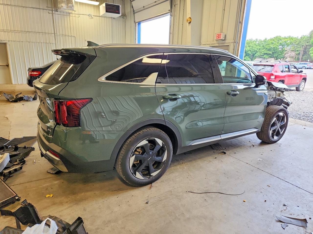 2025 Kia Sorento Ex - Image 3