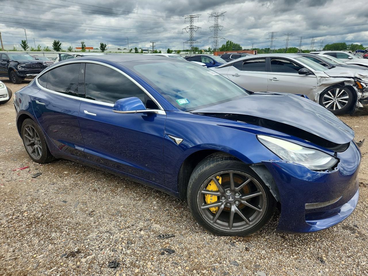 2020 Tesla Model 3 - Фото 4