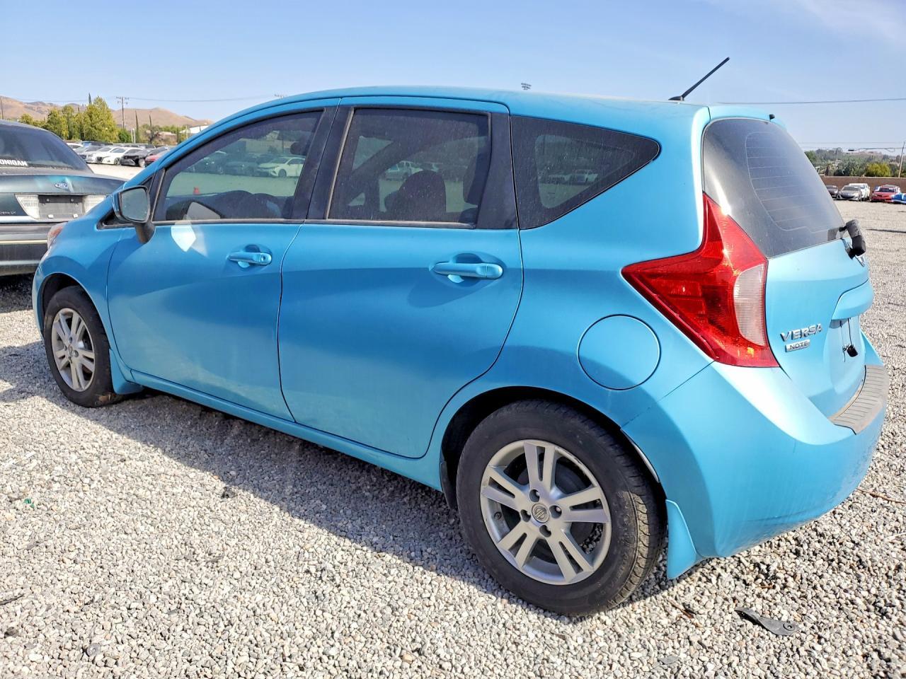 2015 Nissan Versa Note Sv - Image 2
