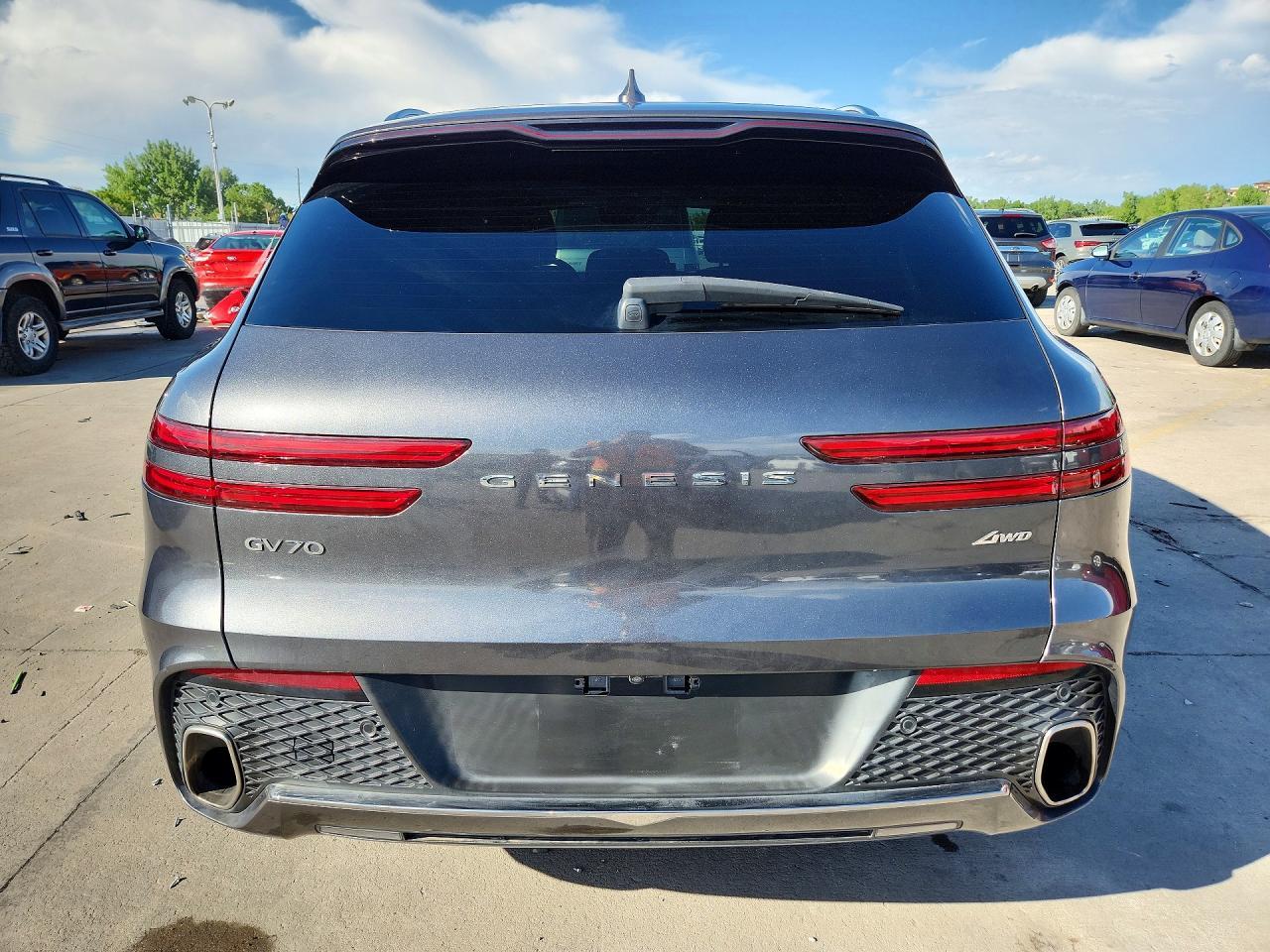 2022 Genesis Gv70 2.5T Standard - Image 6