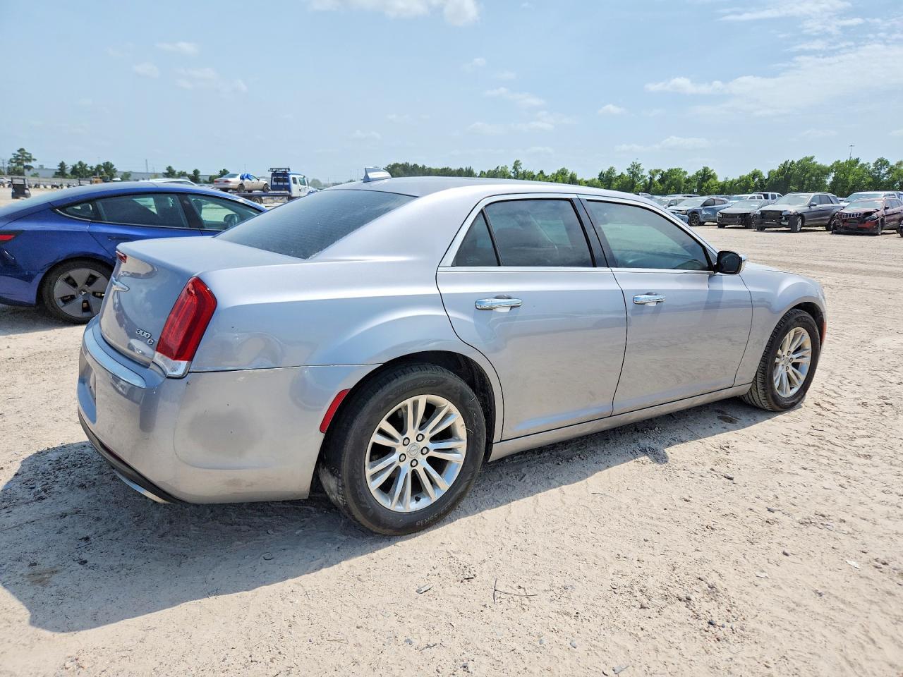 2016 Chrysler 300 - Image 3