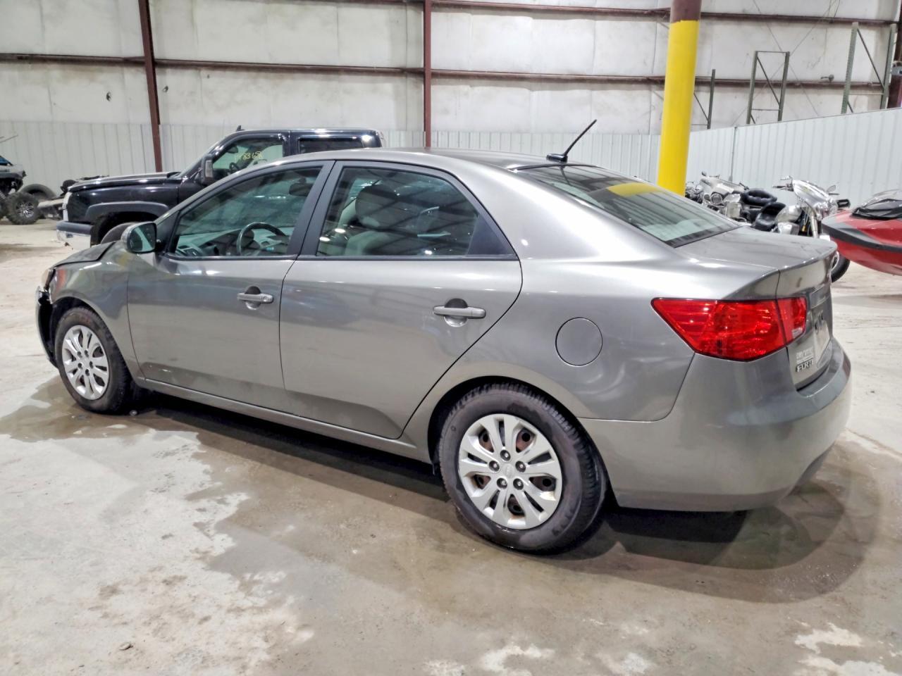 2011 Kia Forte Ex - Image 2