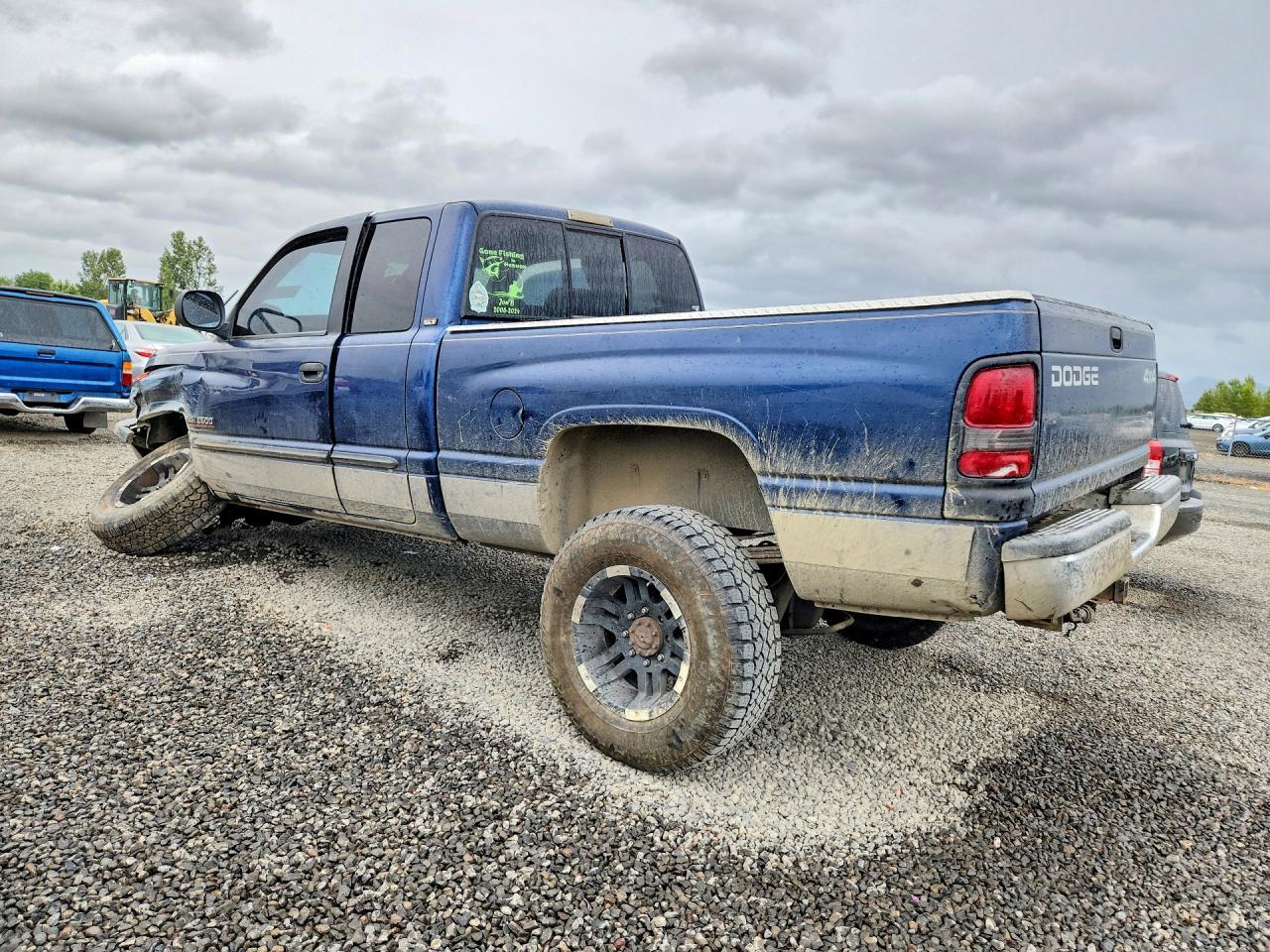 2002 Dodge Ram 2500 - Image 2