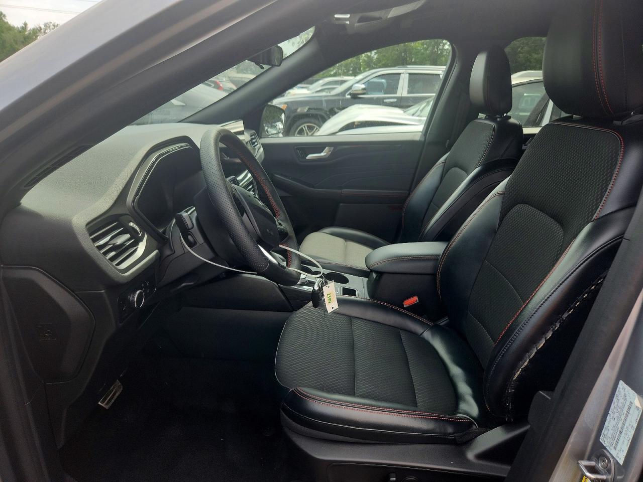 2023 Ford Escape St Line - Фото 7