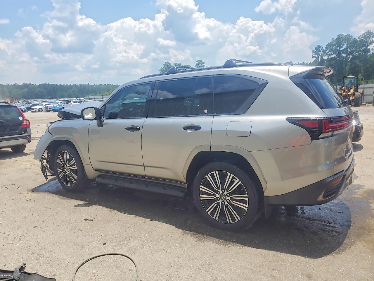2023 Lexus Lx 600 Luxury - Image 2