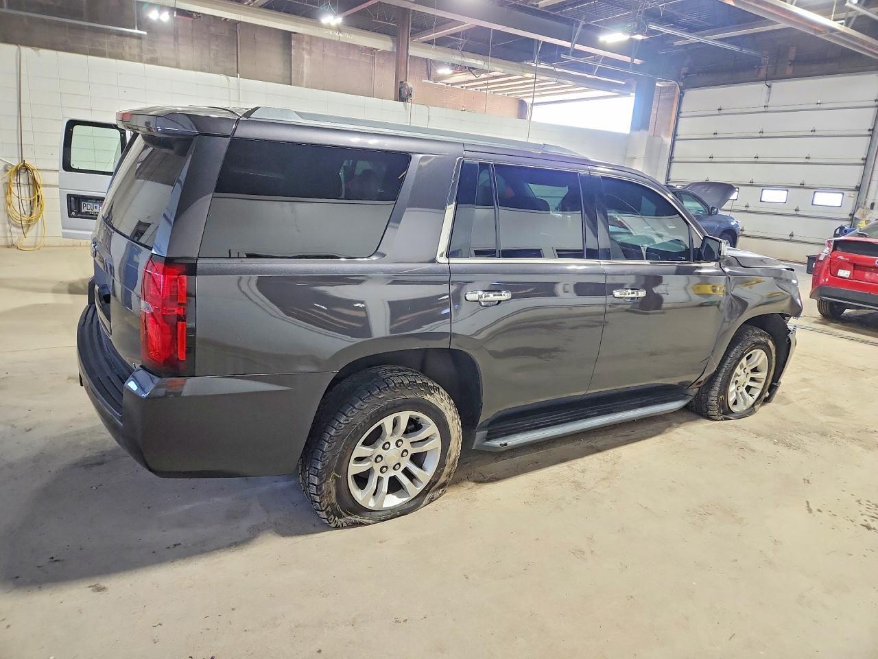 2016 Chevrolet Tahoe K1500 Ls - Фото 3