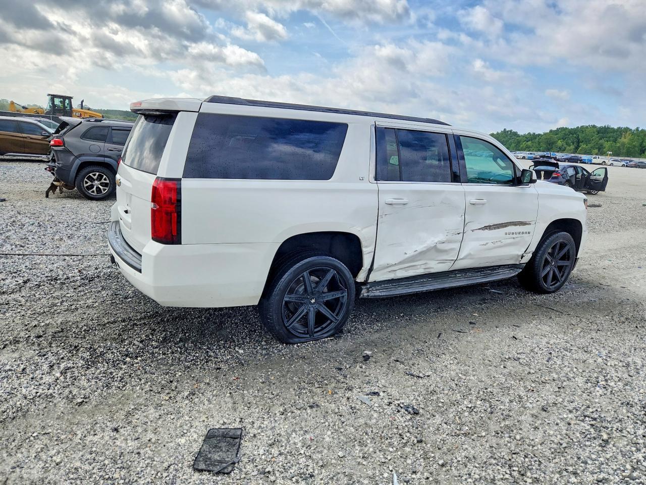 2015 Chevrolet Suburban K1500 Lt - Image 3