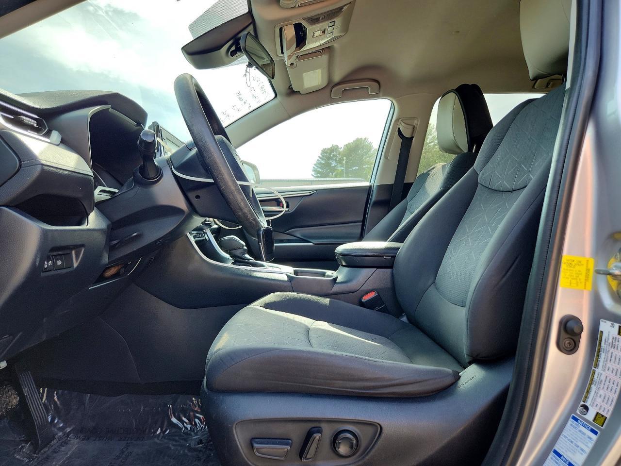 2020 Toyota Rav4 Xle - Image 7