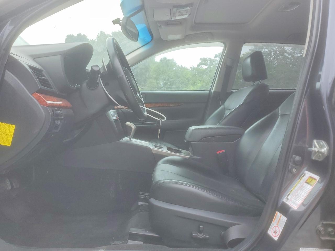 2011 Subaru Outback 3.6R Limited - Image 7