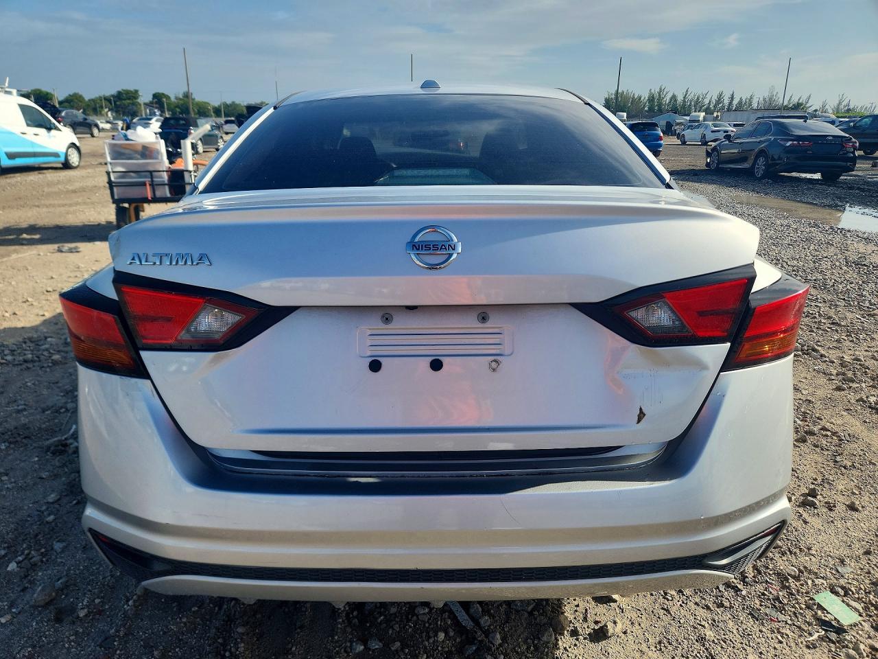 2020 Nissan Altima 2.5 S - Image 6