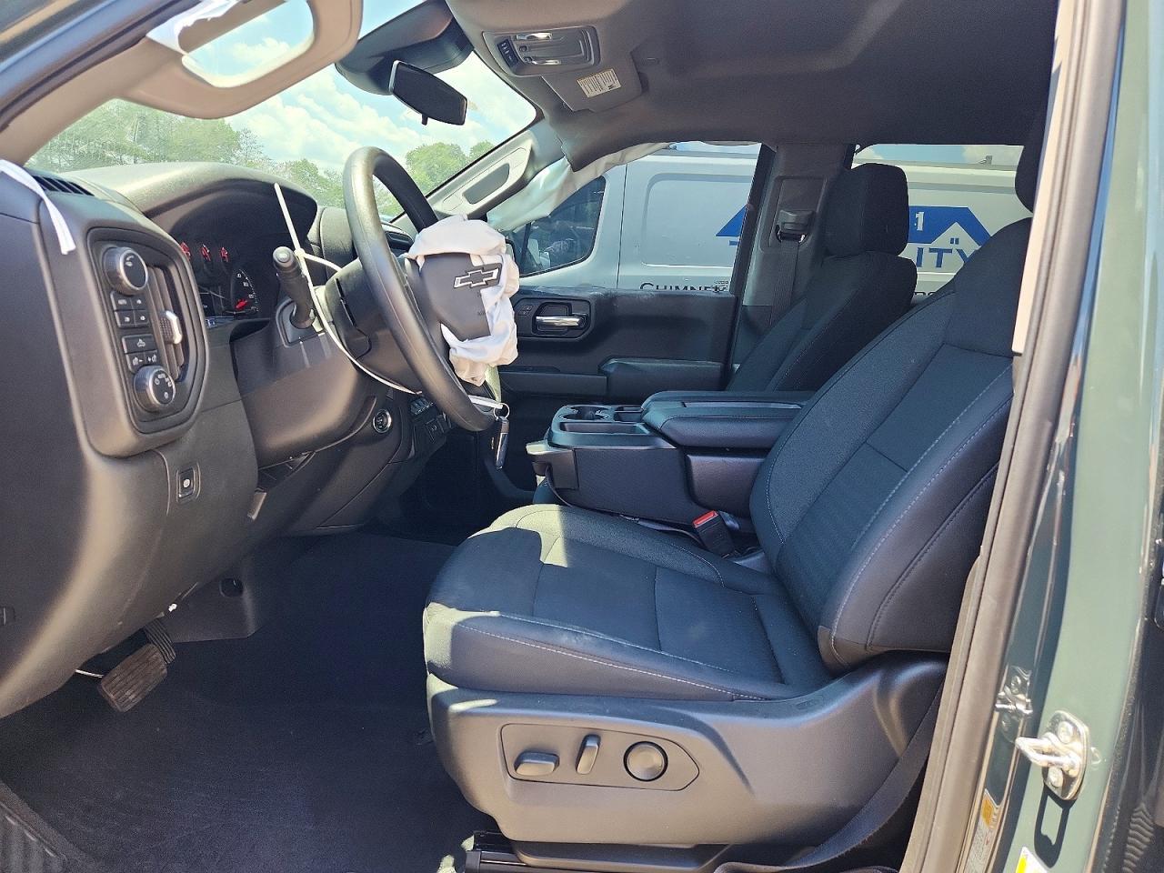 2025 Chevrolet Silverado K1500 Trail Boss Custom - Image 7